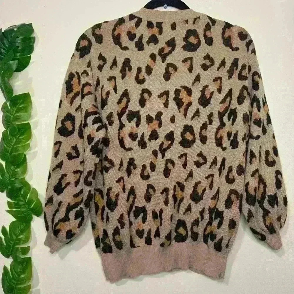 Leopard print sweater small - Picture 2 of 2